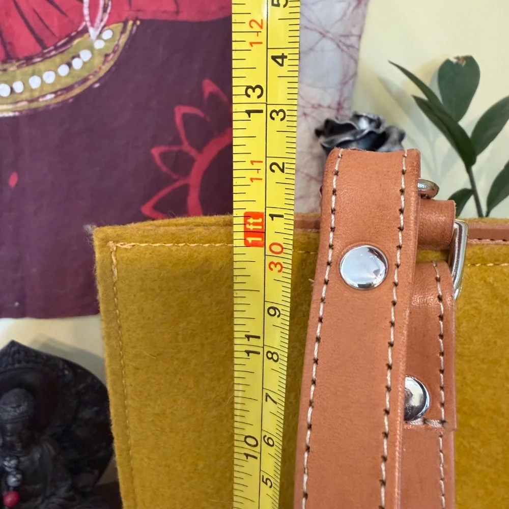 Hejlov Honey Tan Torsby Tote Shoulder Bag Purse Wool Felt Nordic Lagenlook
